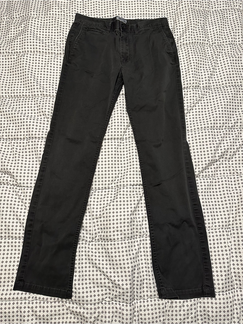 DKNY 32x34 Slim Khakis